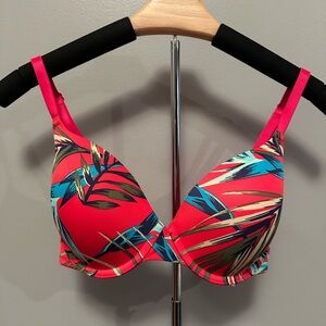 PINK Victoria's Secret T-Shirt Bra Size 32DD